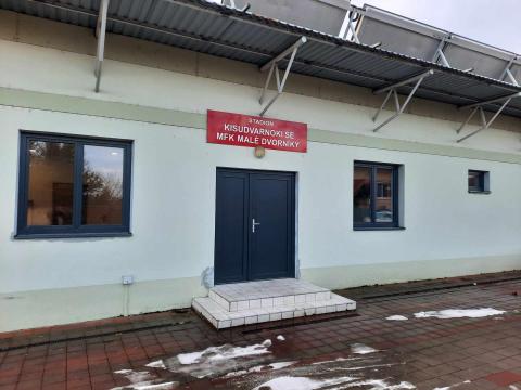 Zvyšovanie energetickej účinnosti existujúceho športového zariadenia v obci Malé Dvorníky