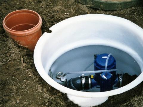 Výstavba kanalizačnej siete v obci Malé Dvorníky